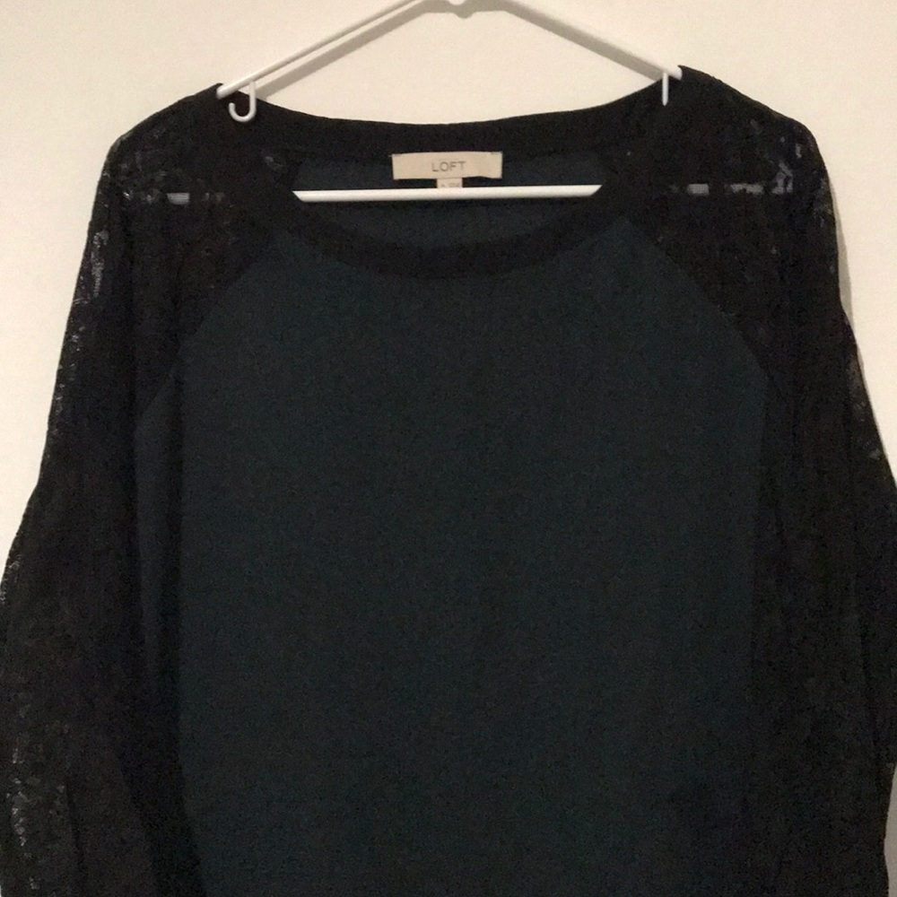 🎉Host Pick🎉 Loft Blouse with Lace Sleeves